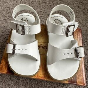 Footmates Tide Waterproof Sandal in white